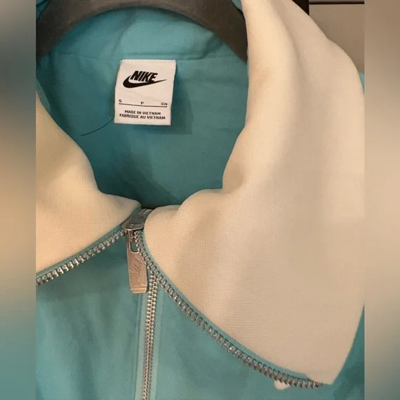 NWOT Nike Sportswear Icon Clash Sherpa Jacket - Women’s size small - Picture 4 of 6